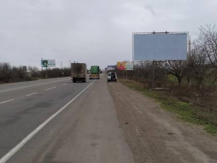 Билборд A в Авангард (Авангард), 3х6  транспорт рухається до двох стовпів, до Авангарду фото 1
