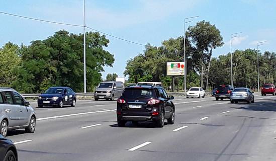 Бэклайт B в Киеве, 3.20 x 2.24  Дніпровська наб., навпроти "Епіцентру", до мосту Патона фото 1