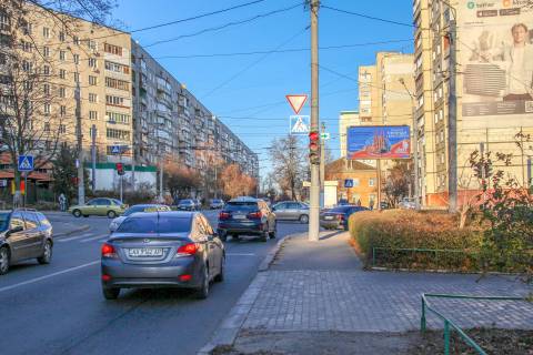 Призма A в Харькове, 3х6  Балакирева ул. - Деревянко ул., из центра - 382364 фото 1