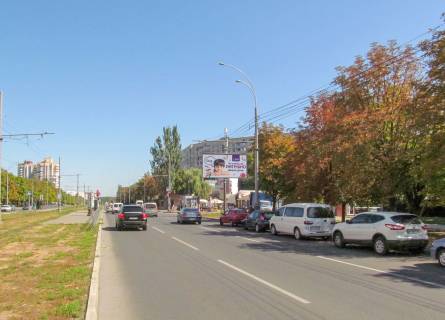 Білборд, Бігборд (Борд)  A у Харкові, 3х6  Перемоги пр-т, 64-Б, з центру Фото 1
