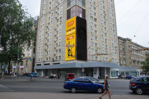 Билборд A в Васильевке, 3х6  Свободы пл., 7, Тринклера ул. - Независимости пр-т, (гост. Харьков)**, ***** (возможна любая высота) фото 1