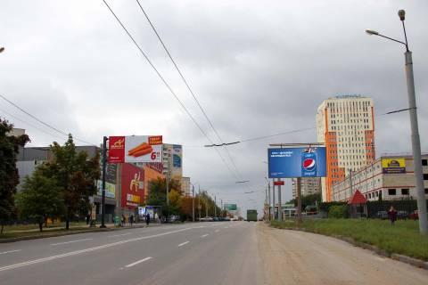 Призма A в Харькове, 3х6  Гвардейцев Широнинцев ул., 68-Б - 399622 фото 1