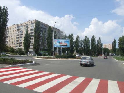 Билборд A в Вышгороде вул.Шолуденко-вул.Мазепи (клумба) на Петрівці фото 1