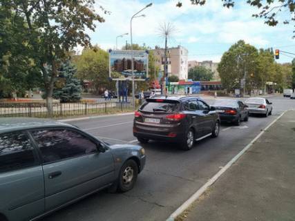 Білборд, Бігборд (Борд)  B у Чорноморськ (Іллічівськ), 3х6  перехрестя пр.Миру, вул.Захисників України Фото 1