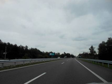 Білборд, Бігборд (Борд)  B у Київських трасах, 6х3  Дніпровське шосе, траса Н-01 "Київ-Знам'янка", км 30+970 ліво, через 2,2км після ресторану "Край-Рай", елітна приватна забудова, біля с. Великі Дмитровичі Фото 1