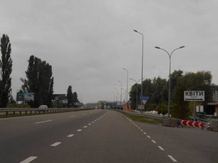 Білборд, Бігборд (Борд)  B у Ходосівці, 6х3  Дніпровське шосе, траса Н-01 "Київ-Знам'янка", км 23+100 ліво, за 460м до повороту на Ходосівку та АЗС UPG, садовий центр "Інтерфлора", Мега Маркет, через 270м після "Зелений ринок", через 600м після АЗС ОККО Фото 1