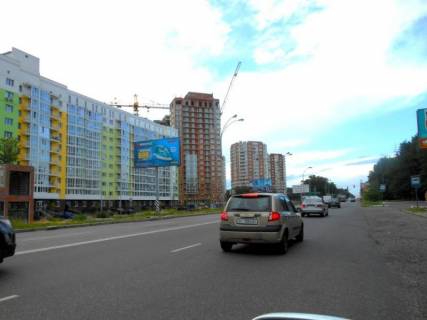 Билборд B в Бровары, 6х3   м. Бровари, вул. Київська, навпроти автобусної зупинки та магазину "Varus", заїзд на ринок, за 100м до повороту до магазину "АТБ", за 175м до АЗС "WOG", за 195м до повороту на вул. Василя Стефаника, через 140м після повороту на вул. Василя фото 1