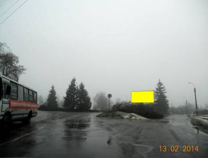 Билборд A в Умане, 6х3  м. Умань, площа Перемоги, розв'язка з вул. Комарова, вул. Інтернаціональна та вул. Київська, автобусна зупинка, через 95м після повороту на вул. Юрія Глібка фото 1