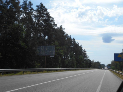 Білборд, Бігборд (Борд)  B у Ворзелі, 6х3  смт. Ворзель, траса М-07 "Київ-Ковель", км 33+900 право, за 800м до повороту до ресторану "Шкіпер", через 480м після автобусної зупинки, через 550м після повороту на вул. Паркова Фото 1