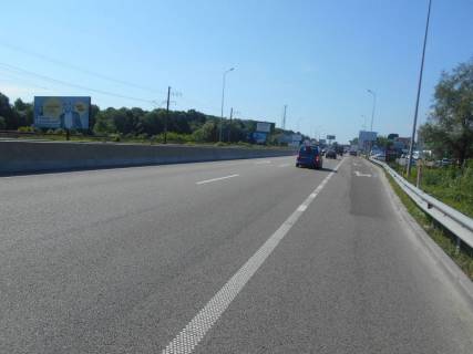 Білборд, Бігборд (Борд)  B у с. Лісники, 6х3  Дніпровське шосе, траса Н-01 "Київ-Знам'янка", км 20+500 ліво, за 300м до повороту на с. Лісники та магазину АТБ, ресторан "Духм'яна піч" Фото 1