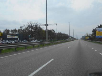 Билборд A в Капітанівке, 6х3  траса М-06 "Київ-Чоп" (Житомир), км 24+500 ліво, через 320м після АЗС АМІС та повороту на Ворзель, через 180м після Мега Маркету фото 1