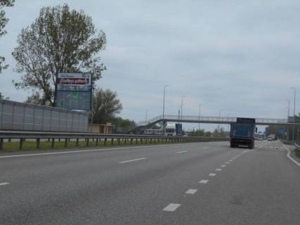 Билборд B в Глевахе, 6х3  смт. Глеваха, траса М-05 Київ-Одеса, км 27+250 право, виїзд з вул. Київська на Одеську трасу, автобусна зупинка, через 310м після АЗС Укрнафта, за 760м до розв'язки на м. Васильків, низ фото 1