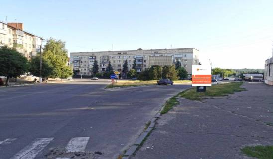 Ситилайт A в Василькове, 1,2х1,8  м. Васильків, вул. Декабристів, 1, через 70м після автобусної зупинки, через 170м після перехрестя з вул. Шевченка та магазину "Еко-Маркет", за 55м до перехрестя з вул. Грушевського фото 1