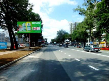 Білборд, Бігборд (Борд)  B у Софіївській Борщагівці, 6х3   с. Софіївська Борщагівка, траса Р-04 "Київ-Бишів-Звенигородка", вул. Соборна (Леніна), навпроти  ЖК "Софіївський Квартал", за 50м до автобусної зупинки, за 120м до повороту на вул. Академіка Шалімова, ЖК "Барселона" та ЖК "Данія", через 120м після Фото 1