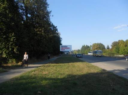 Билборд B в Умане м. Умань, вул. Київська, через 85м після АЗС SOCAR, через 225м після повороту на вул. Лісова, за 100м до повороту на вул. Нова фото 1