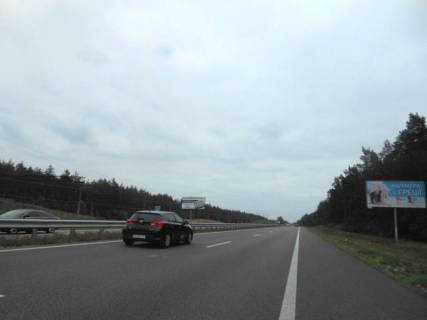 Білборд, Бігборд (Борд)  B у Київських трасах, 6х3  Дніпровське шосе, траса Н-01 "Київ-Знам'янка", км 36+250 ліво, через 100м після з/д станції "Нові Безрадичі" Фото 1