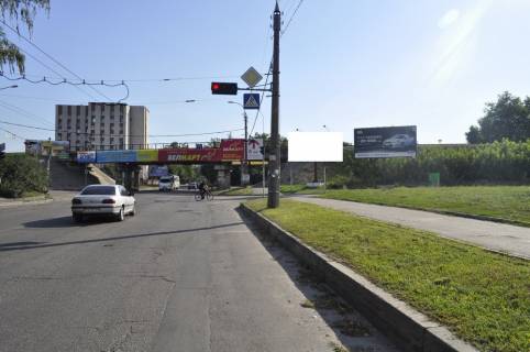 Билборд A в Черкассах, 3в*6ш  вул. Смілянська - вул. Небесної Сотні фото 1
