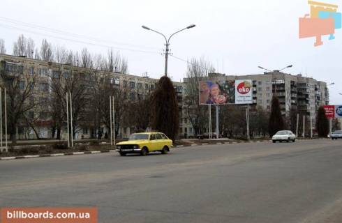 Билборд  в Никополе ул. Первомайская - разделитель 3 фото 1