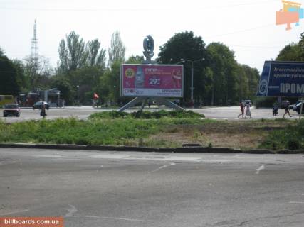 Билборд  в Никополе Проспект Трубников, 7 - ЦУМ, Билла фото 1