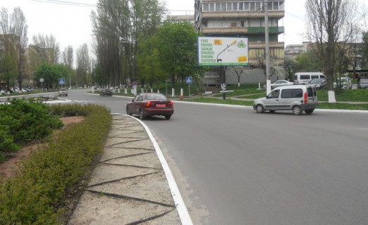 Билборд A в Вышгороде, 3х6  Вишгород вул.Шолуденко,6-Г/Мазепи/клумба-напр.на набережну (А) фото 1