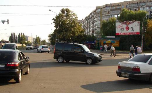 Билборд A в Киеве, 3х6  Закревського/Сабурова/на вуглу дома 49/1 (А) фото 1